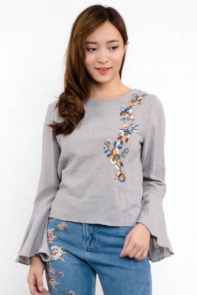 Aldefia Trumpet Top with Embroidery