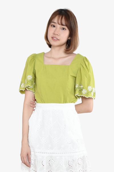 Karena Square Top - Apple