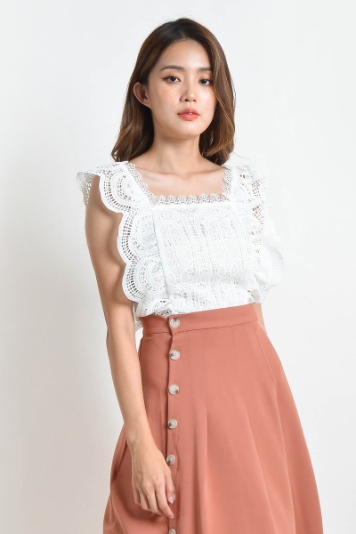 Beverlee Eyelet Flare Sleeve Top